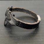 צמיד רצועת עור עם נשר