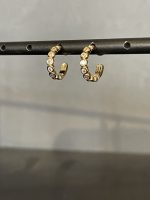 ⁦עגילי גיפסי קטן ועליו דמוי יהלומים/זהב⁩ – תמונה ⁦3⁩