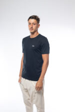 ⁦טי שירט HUGO BOSS בייסק לוגו | שחור⁩ – תמונה ⁦3⁩