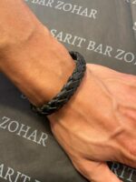 ⁦צמיד עור  צמה עגולה אבזם  מגנט /שחור⁩ – תמונה ⁦2⁩