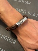 צמיד עור  צמה עגולה אבזם  מגנט /חום כהה