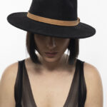 כובע חורף 3 פסים /שחור