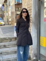 ⁦מעיל קווילט  פרינסס בינוני עם 4 כפתורים/שחור⁩ – תמונה ⁦5⁩