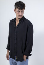 ⁦חולצת פשתן צווארון איטליה | שחור⁩ – תמונה ⁦3⁩