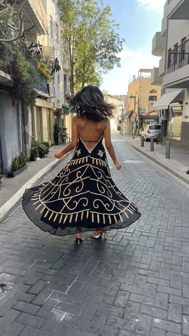 IMG_0496 שמלת רקומה תכלת כתום חרוזים | שחור – תמונה 1