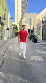 ⁦טי שירט וינטאג פשתן גזרת רגלן | אדום⁩ – תמונה ⁦7⁩