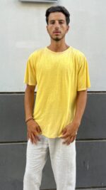 ⁦טי שירט וינטאג פשתן | צהוב⁩ – תמונה ⁦3⁩