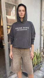 ⁦סווטשרט קפוט'שון ANINE BING |שחור los angeles⁩ – תמונה ⁦6⁩