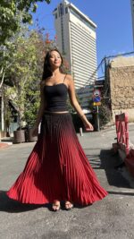 ⁦חצאית פליסה נצנצים| שחור⁩ – תמונה ⁦7⁩