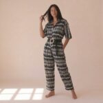 ⁦אוברול צווארון / חניתות שחורלבן⁩ – תמונה ⁦3⁩